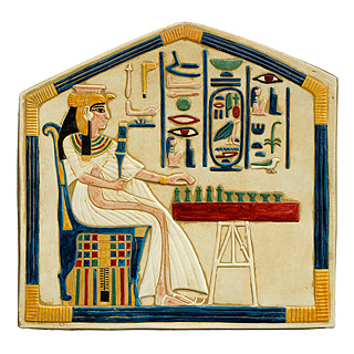 Nefertari hrající senet